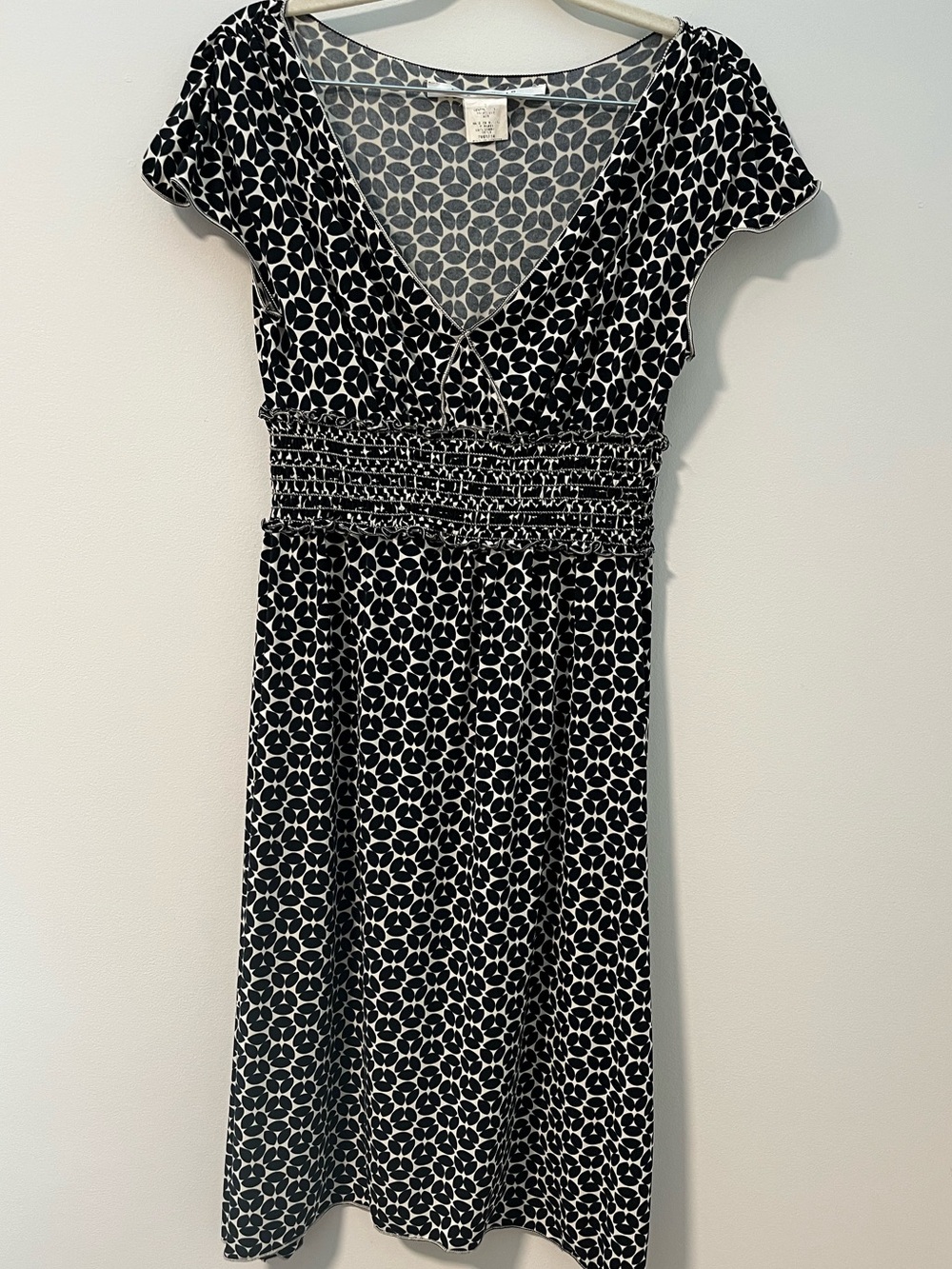 Max Studio Vintage Black and White Printed V-Neck Women's Dress